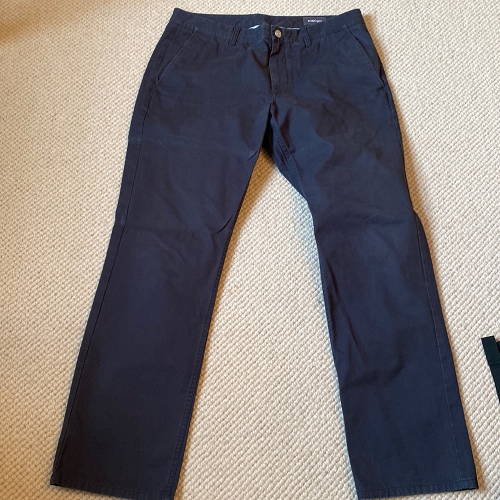 Black/Navy men Bonobos khakis pants.